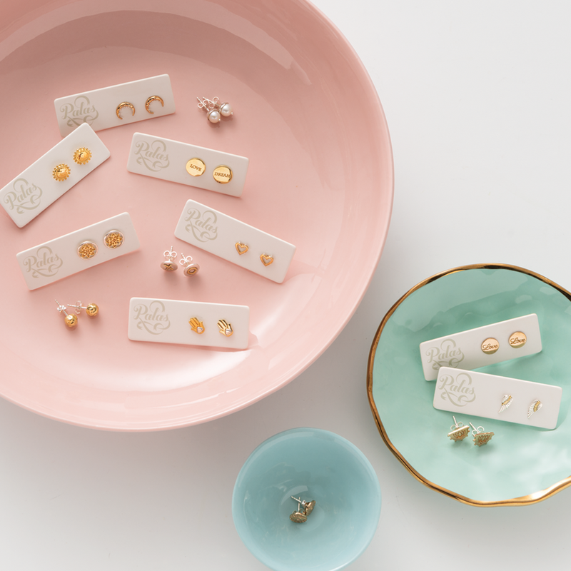 Palas - XO Kiss Hug Stud Earrings