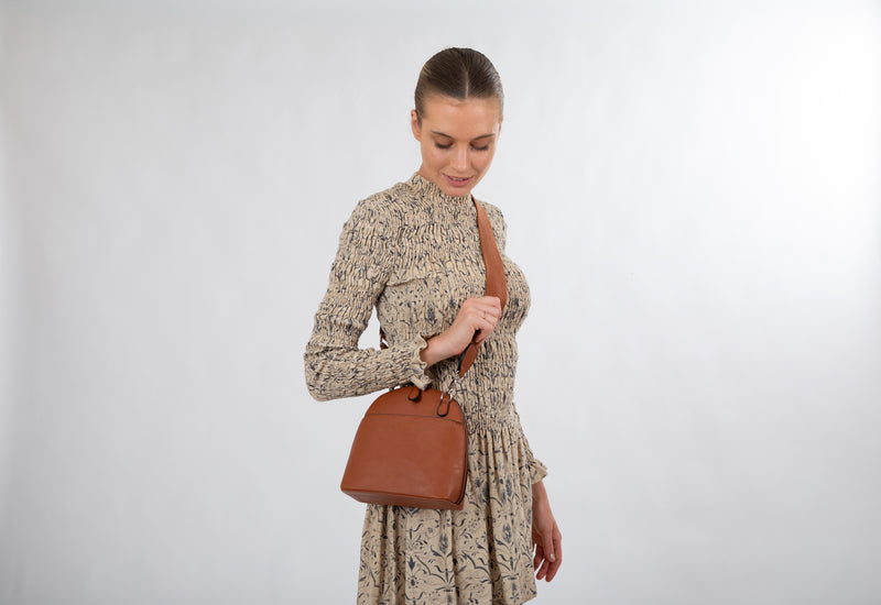 Sassy Duck - Audrey Cross Body Bag - Saddle Tan