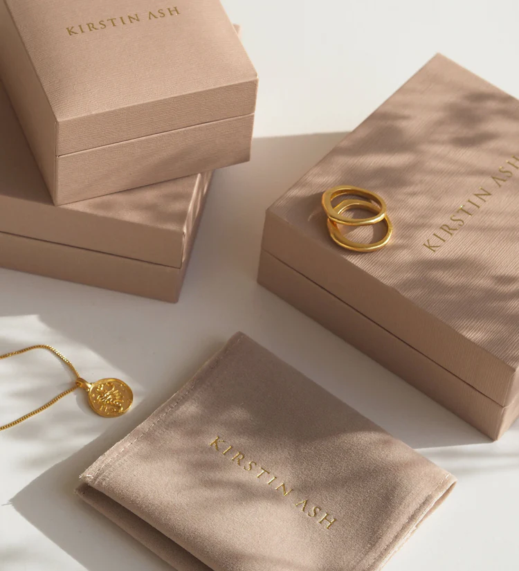 Kirstin Ash - Petite Lock Necklace 18k Gold Vermeil